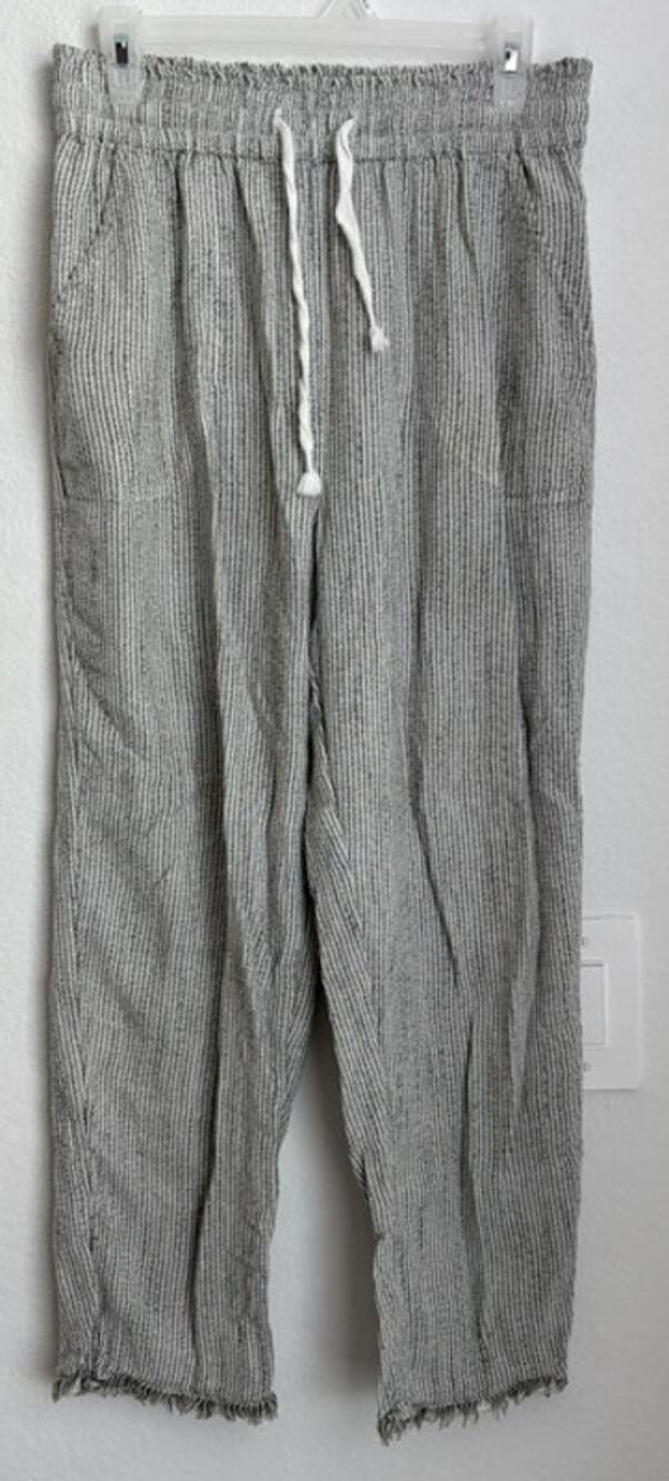 Aerie Green andWhite Striped Pull On Casual Beachy Pant Size Medium